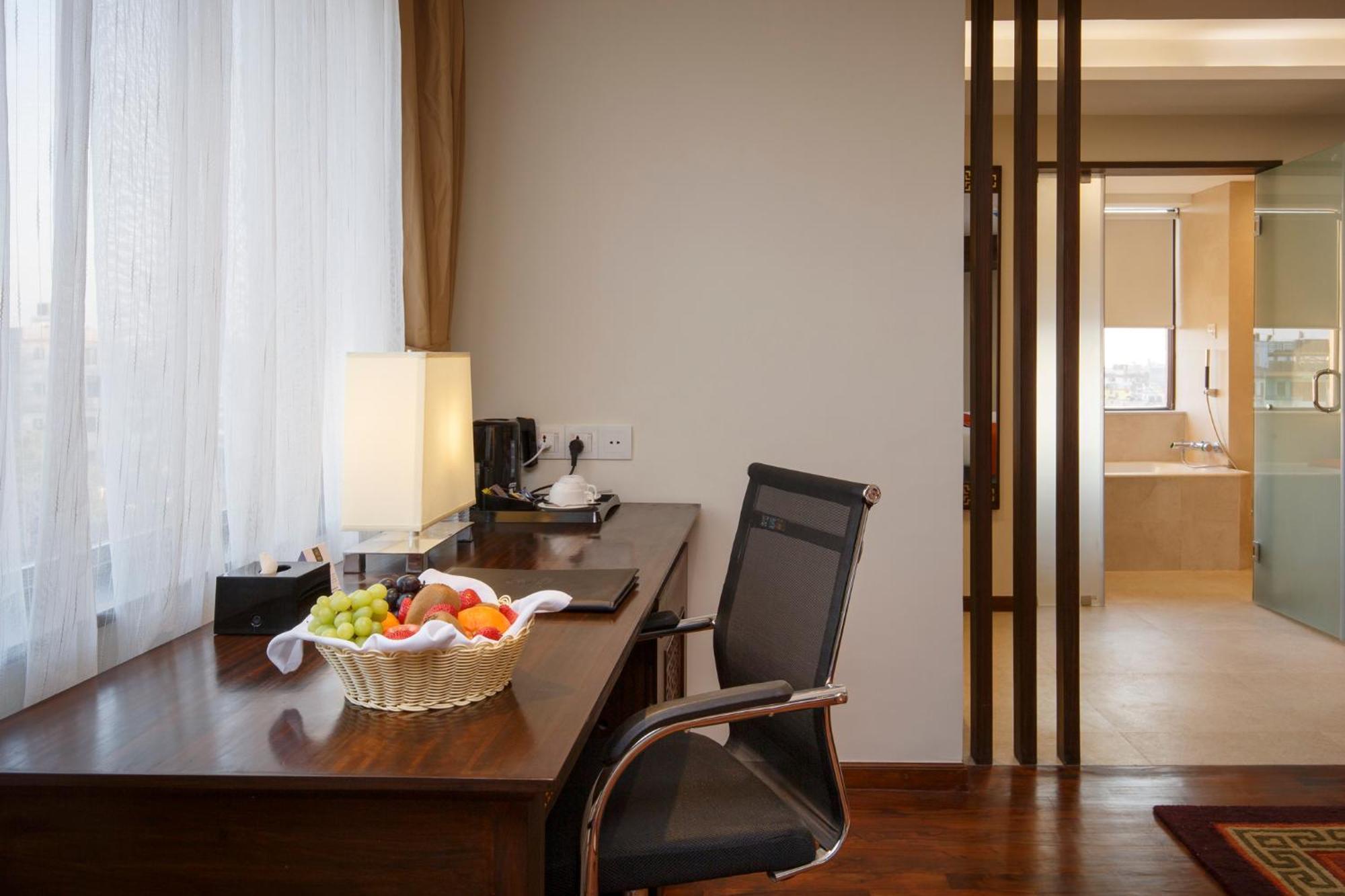 Ramada By Wyndham Kathmandu Dhumbarahi Hotel Eksteriør billede