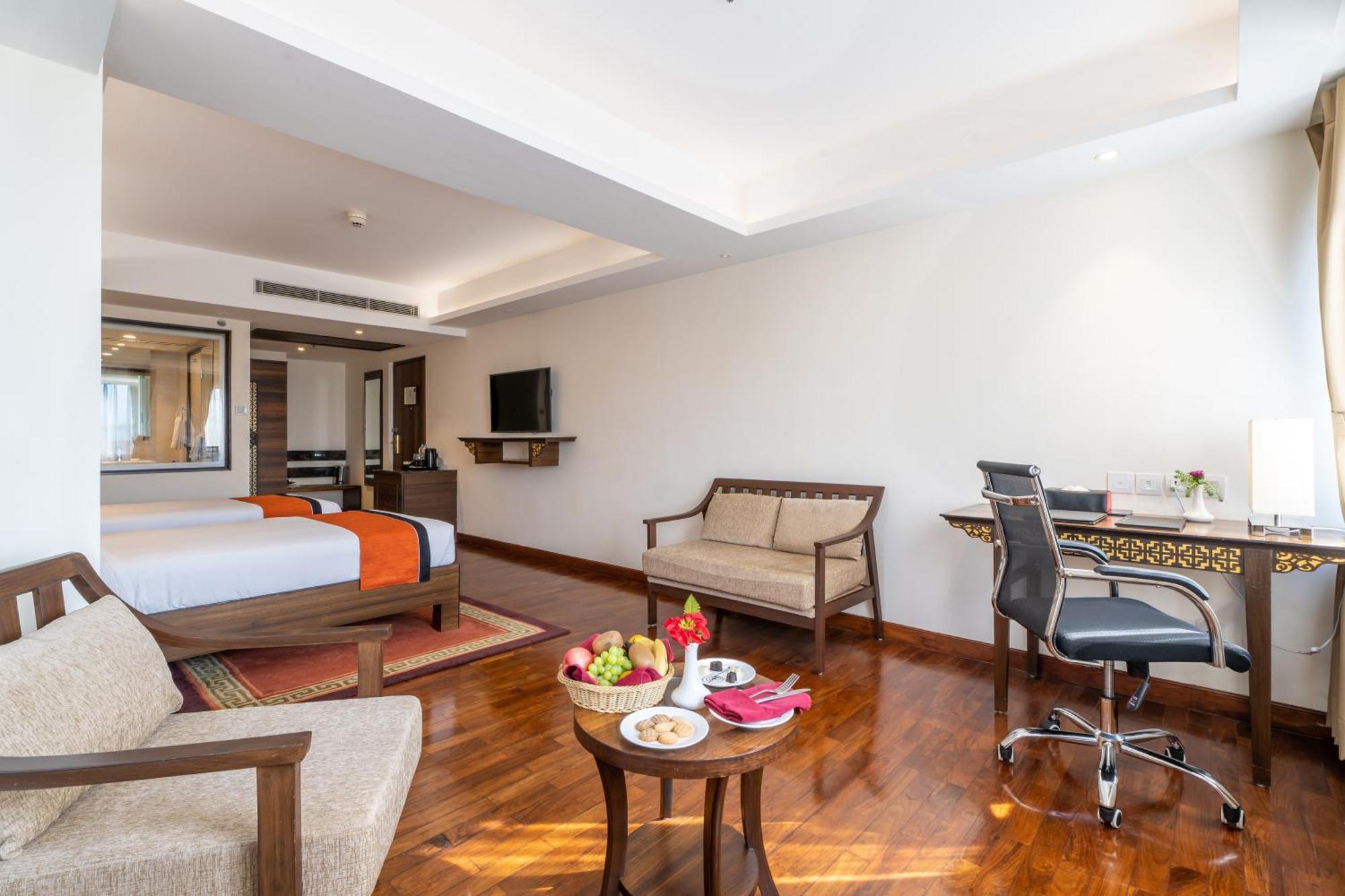 Ramada By Wyndham Kathmandu Dhumbarahi Hotel Eksteriør billede