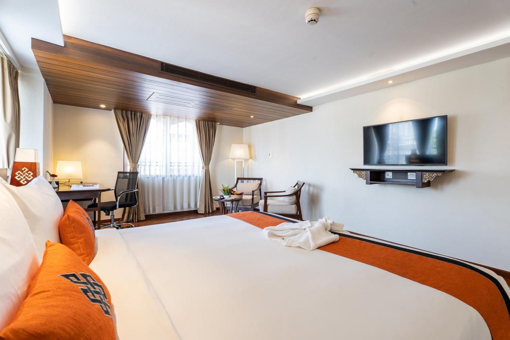 Ramada By Wyndham Kathmandu Dhumbarahi Hotel Eksteriør billede