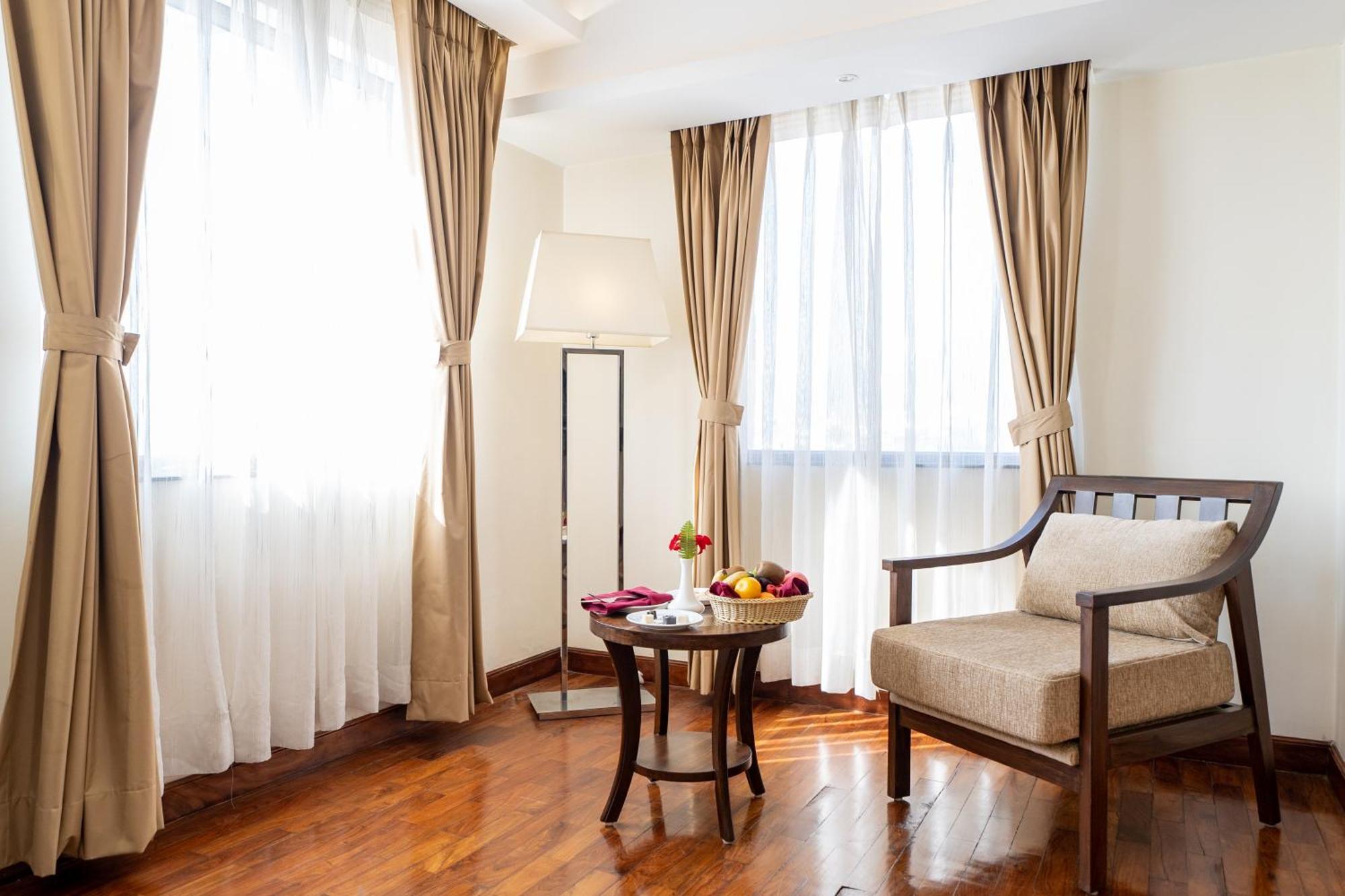 Ramada By Wyndham Kathmandu Dhumbarahi Hotel Eksteriør billede