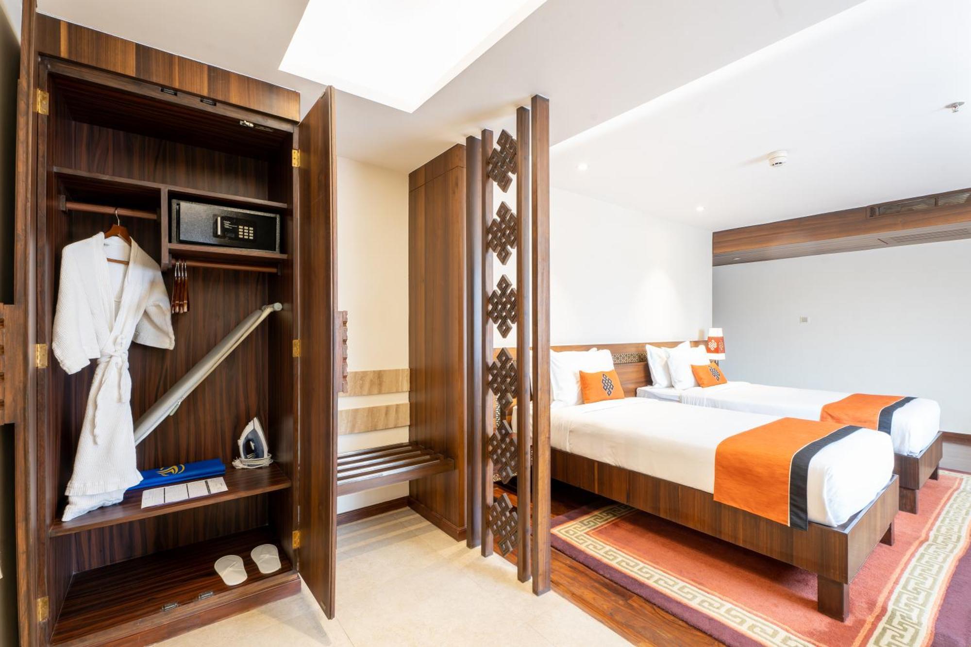 Ramada By Wyndham Kathmandu Dhumbarahi Hotel Eksteriør billede