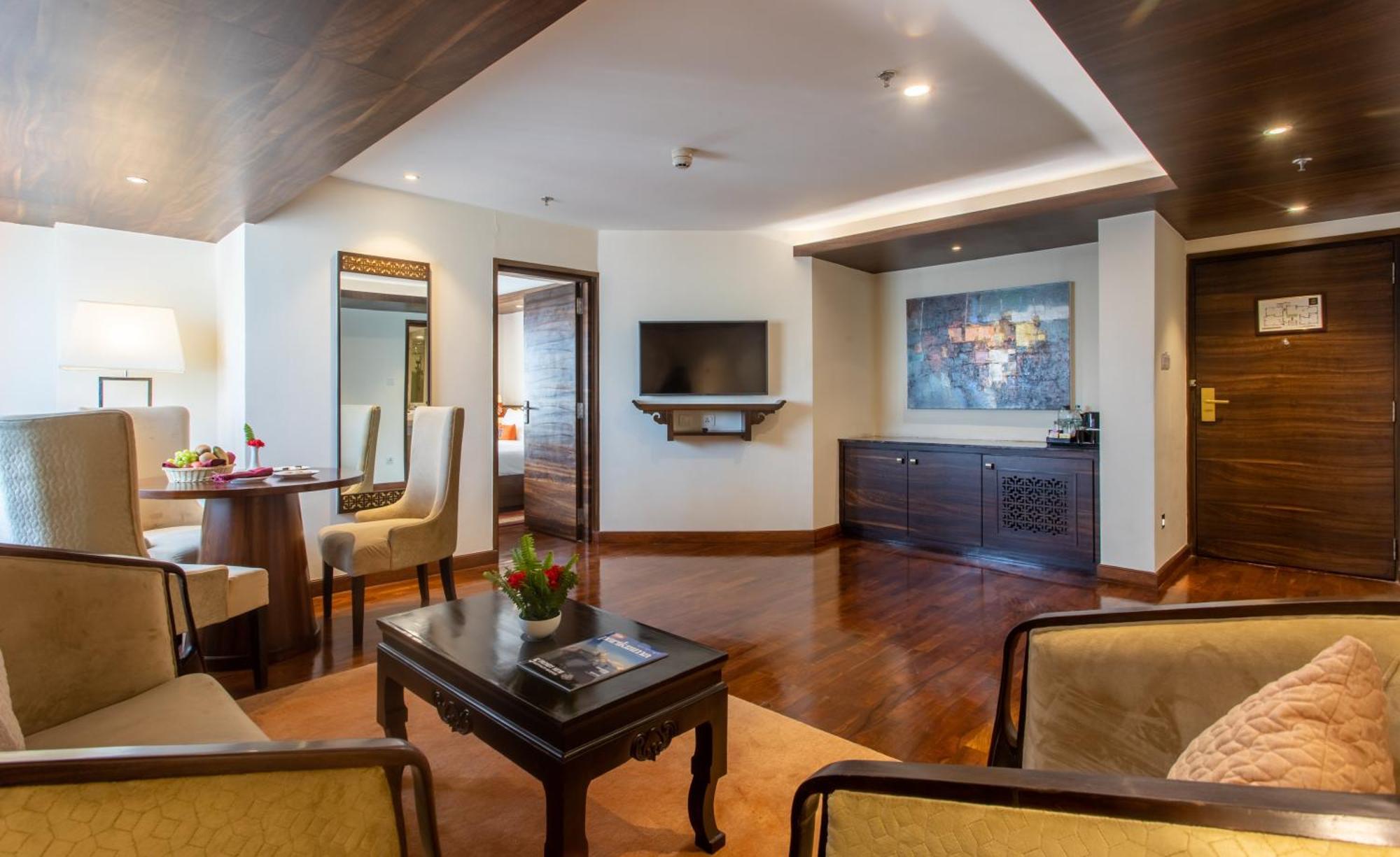 Ramada By Wyndham Kathmandu Dhumbarahi Hotel Eksteriør billede
