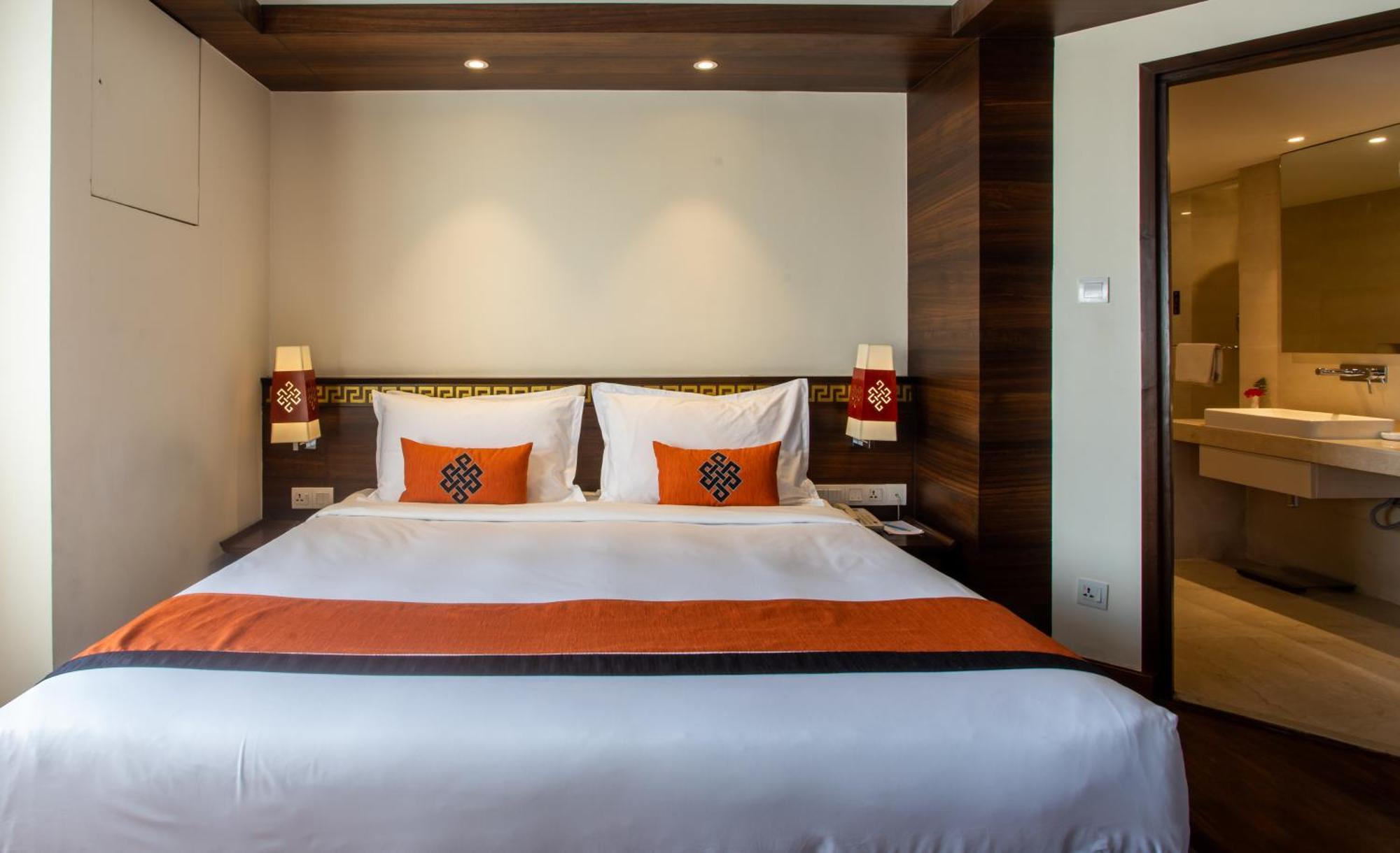 Ramada By Wyndham Kathmandu Dhumbarahi Hotel Eksteriør billede