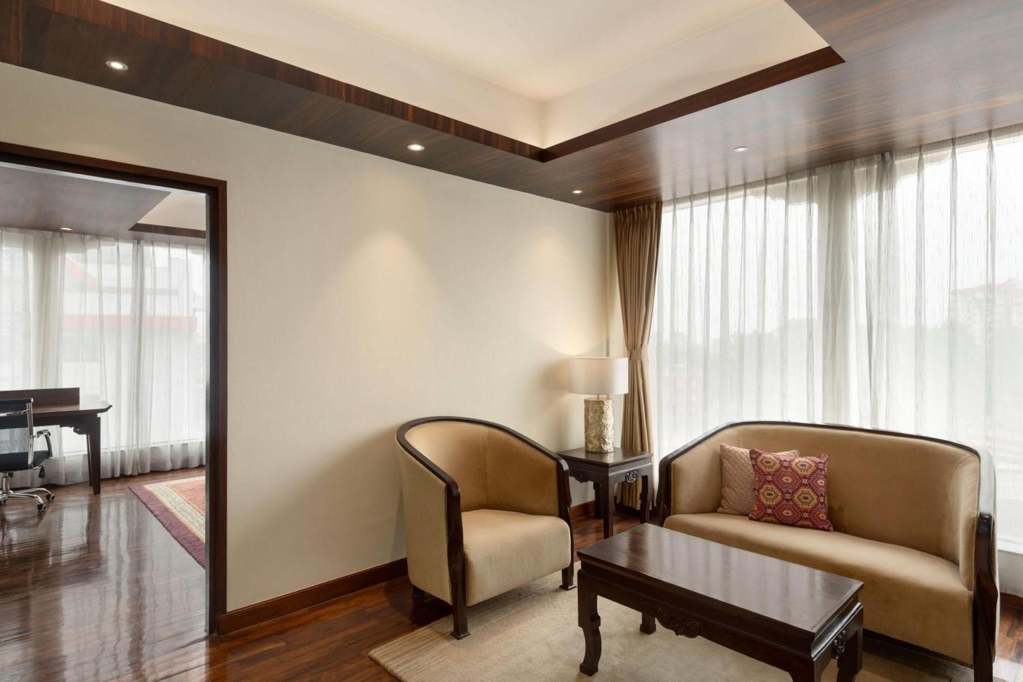 Ramada By Wyndham Kathmandu Dhumbarahi Hotel Eksteriør billede