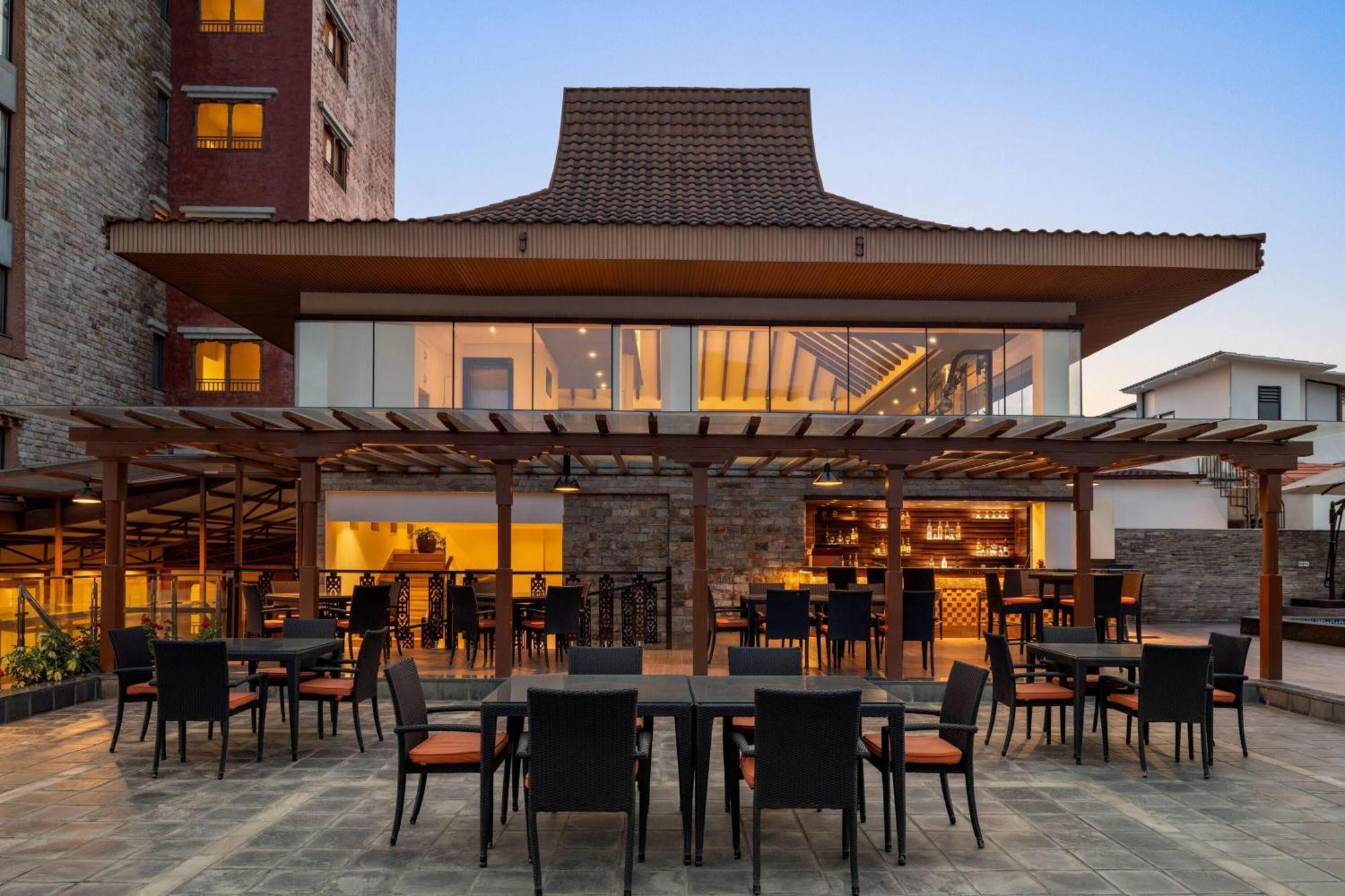 Ramada By Wyndham Kathmandu Dhumbarahi Hotel Eksteriør billede